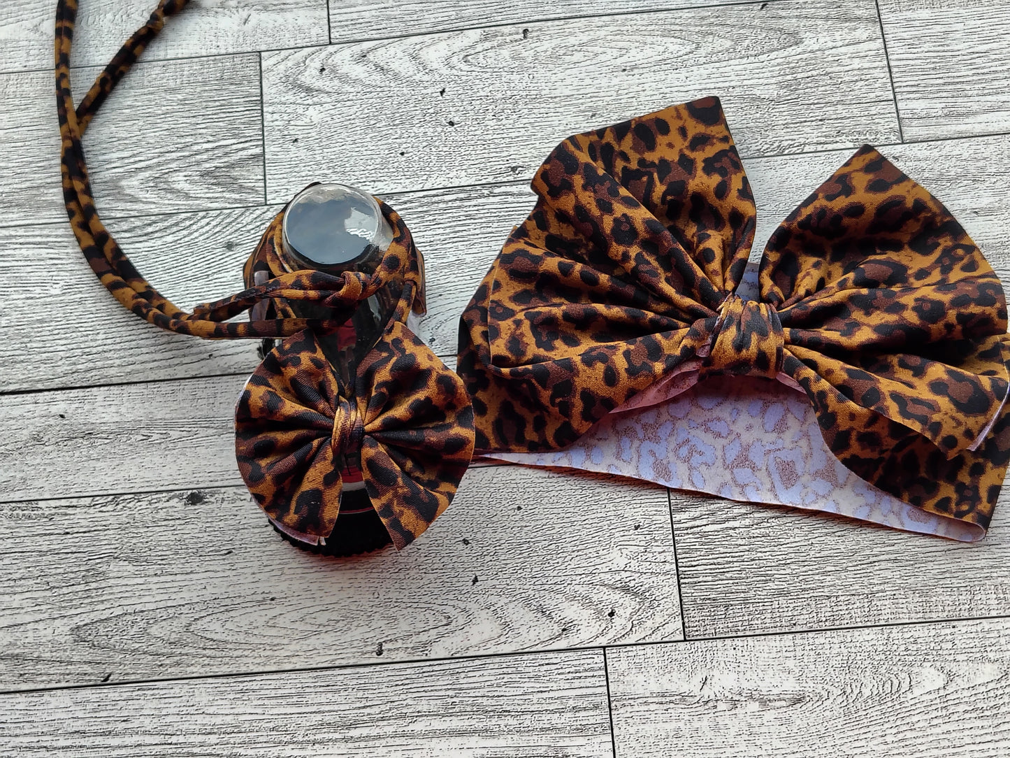 Leopard Bow